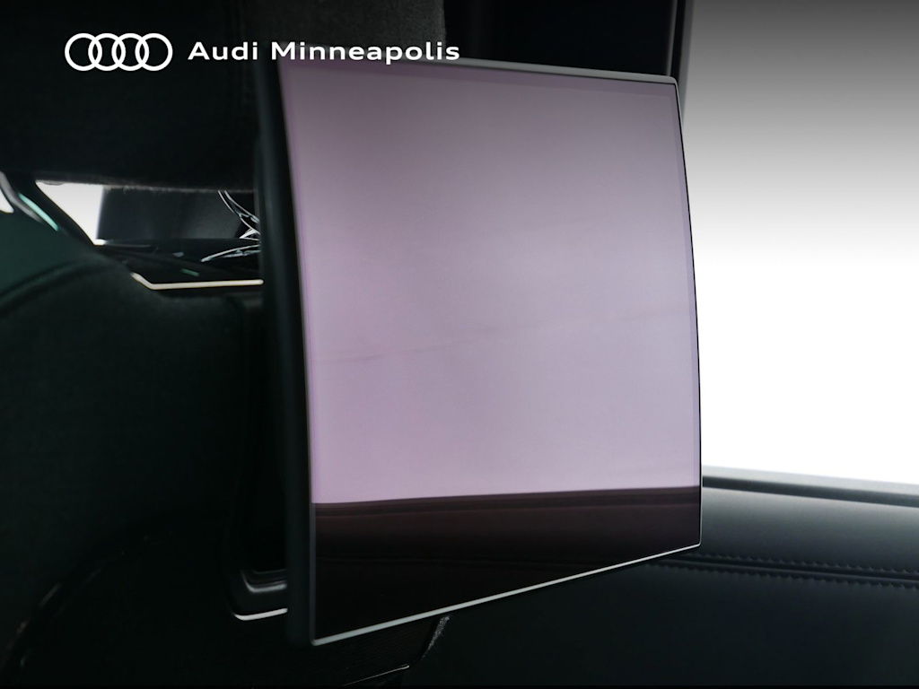 Thumbnail: 2023 Land Rover Range Rover - 9