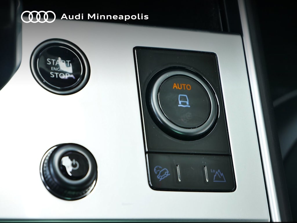 Thumbnail: 2023 Land Rover Range Rover - 24