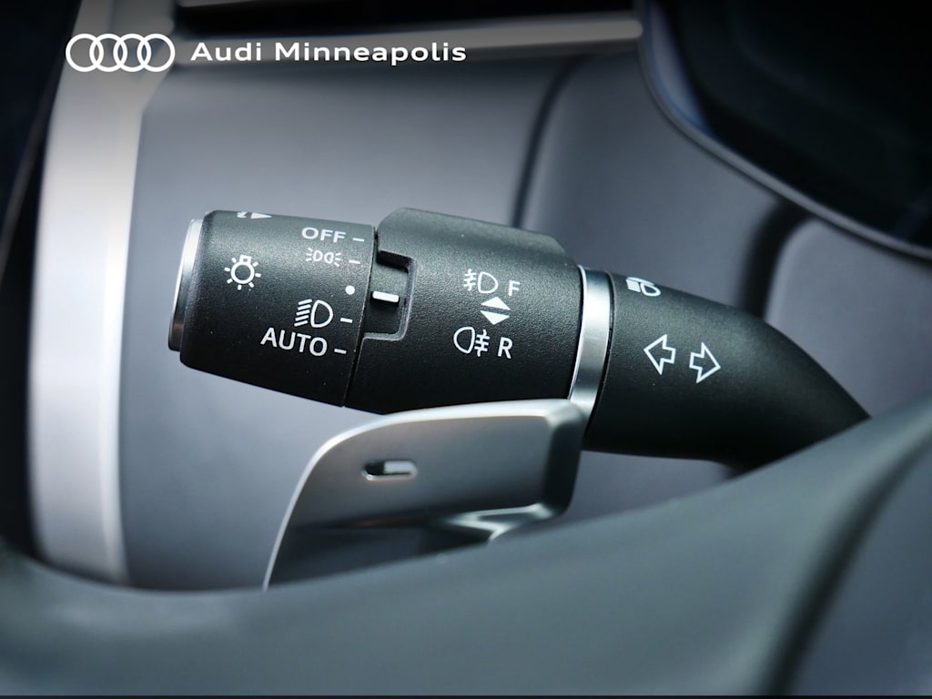 Thumbnail: 2023 Land Rover Range Rover - 11