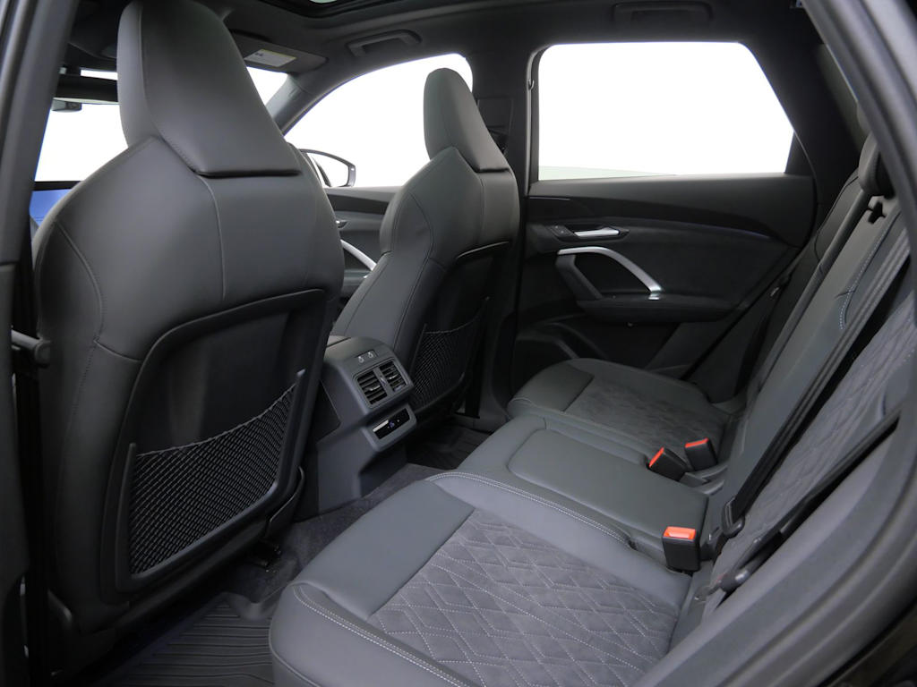 Thumbnail: 2026 Audi SQ5 - 7