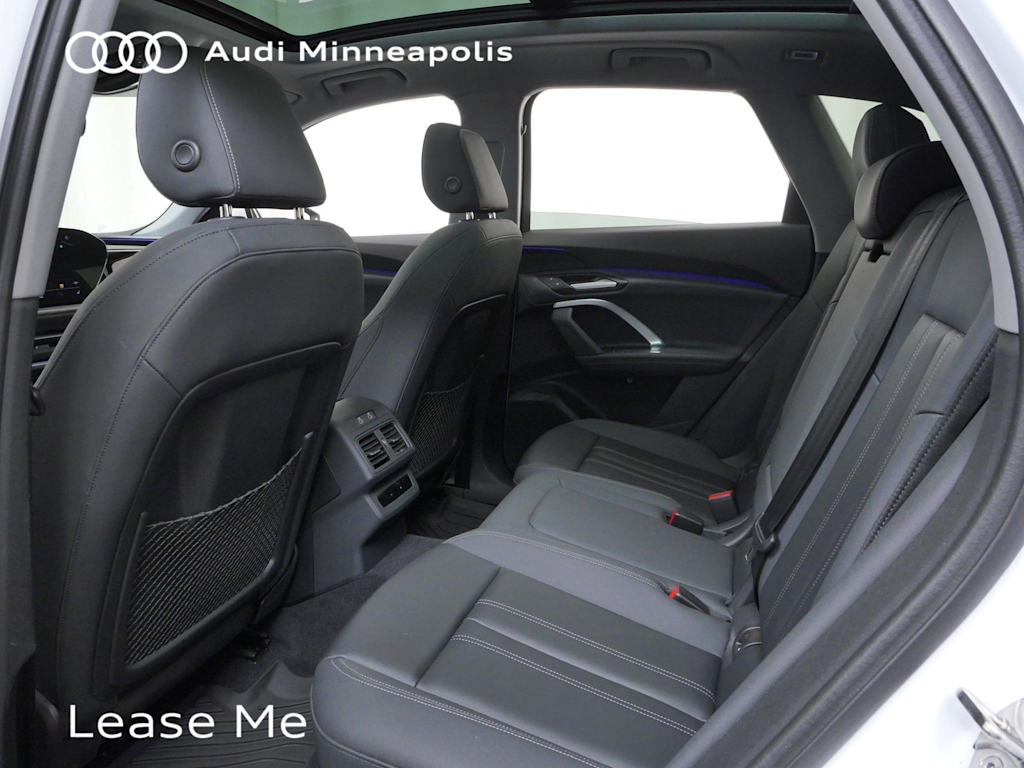 Thumbnail: 2025 Audi Q5 - 8