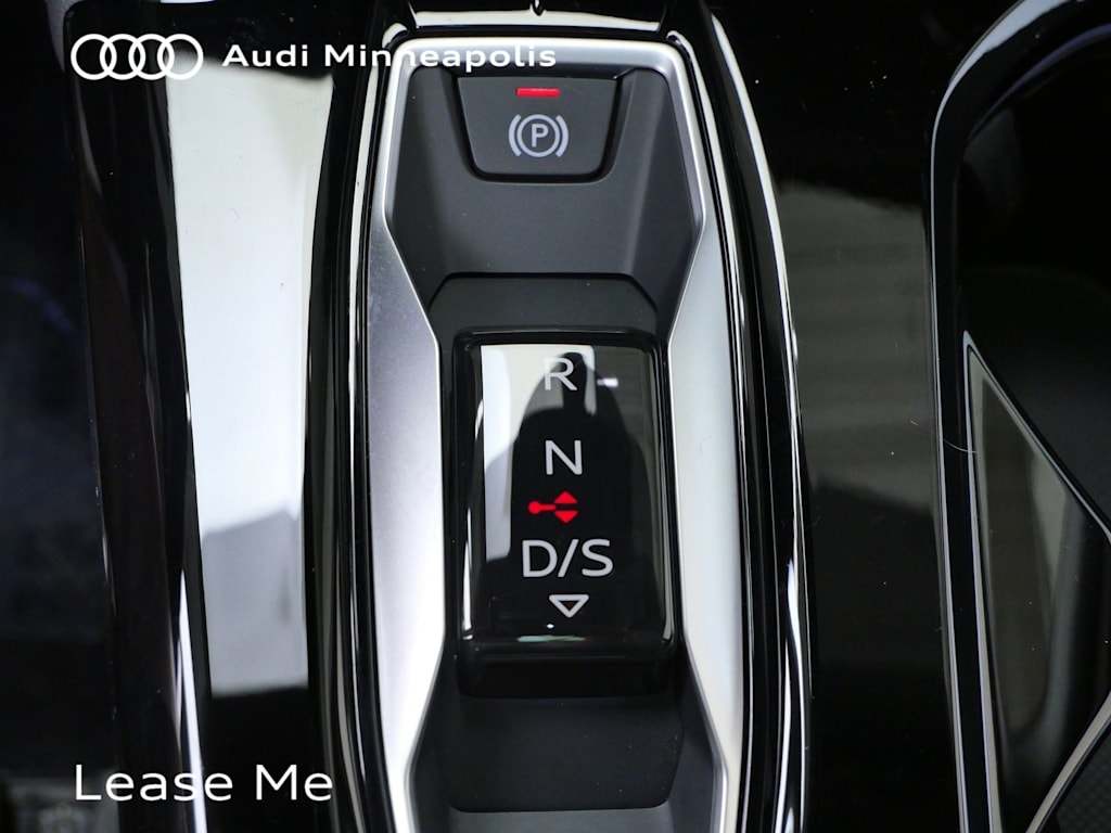 Thumbnail: 2025 Audi Q5 - 9