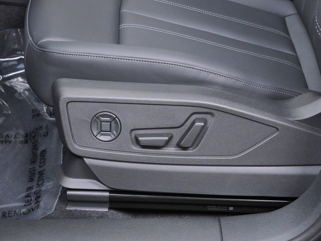 Thumbnail: 2026 Audi Q5 - 13