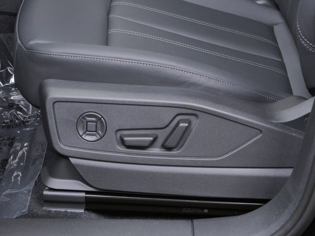 Thumbnail: 2026 Audi Q5 - 13