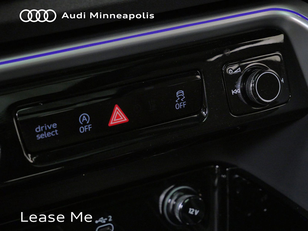 Thumbnail: 2025 Audi Q5 - 25