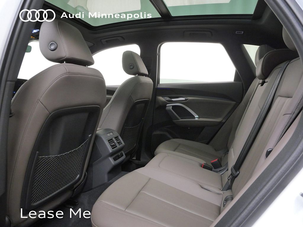 Thumbnail: 2025 Audi Q5 - 8