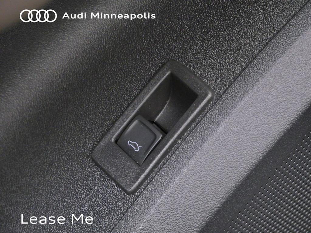 Thumbnail: 2025 Audi Q5 - 6
