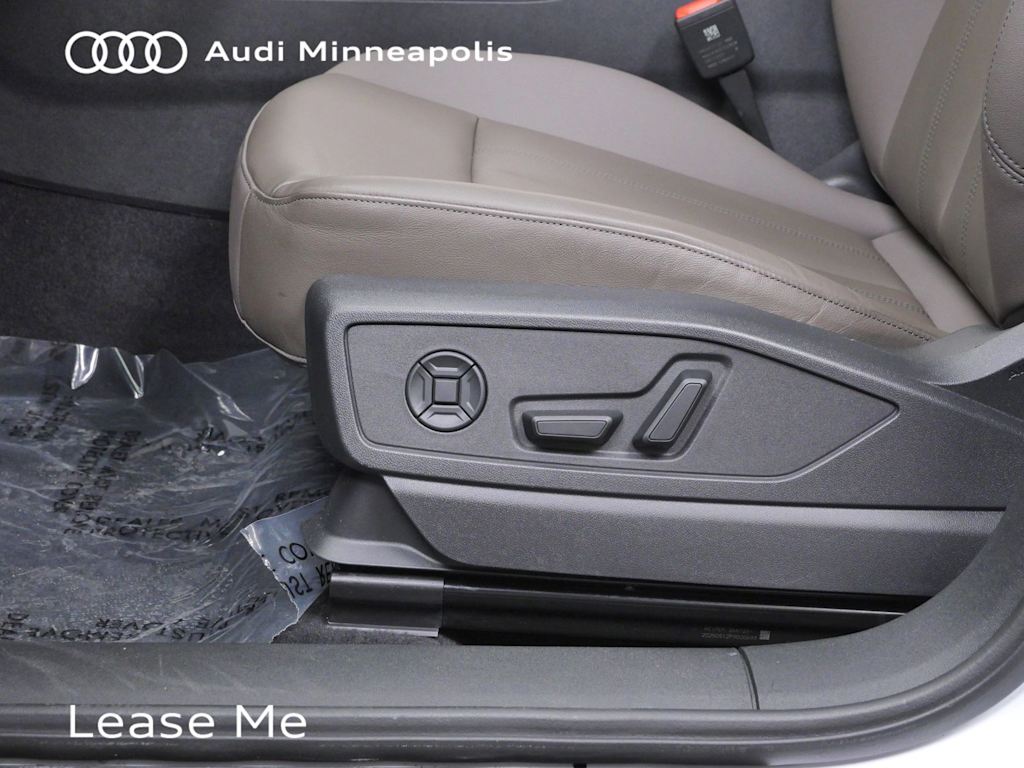 Thumbnail: 2025 Audi Q5 - 18