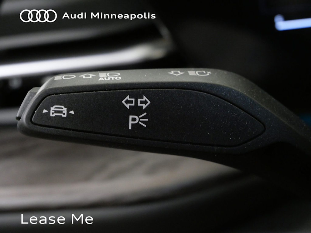 Thumbnail: 2025 Audi Q5 - 10