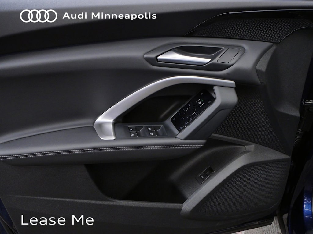 Thumbnail: 2025 Audi Q5 - 16