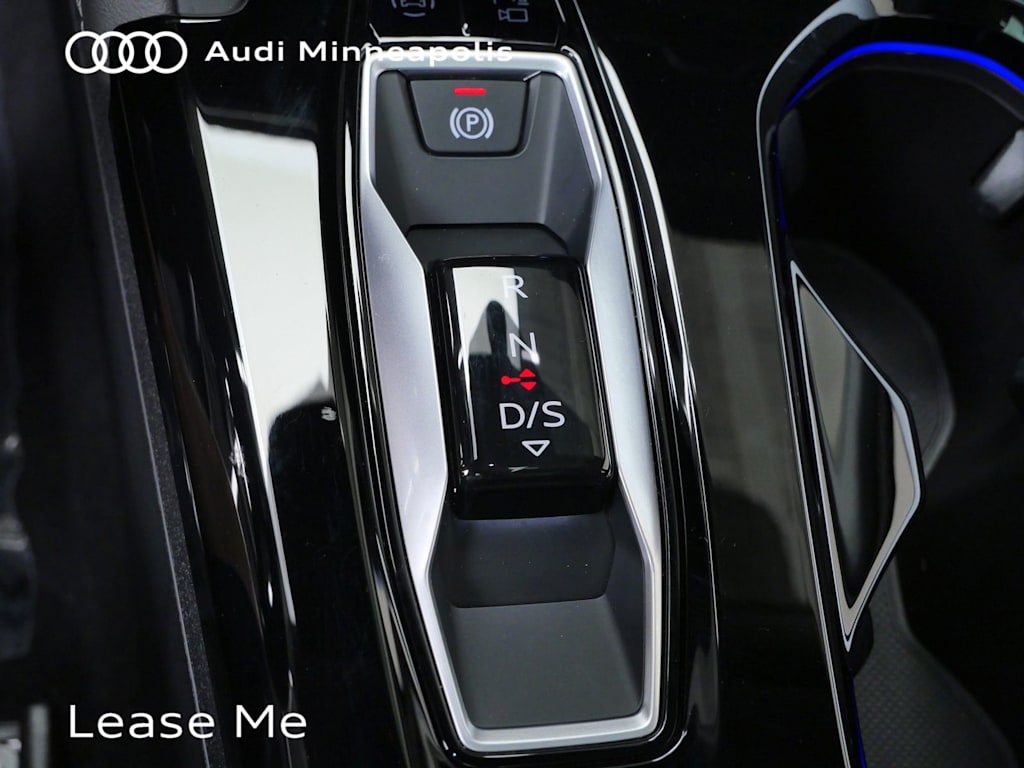Thumbnail: 2025 Audi Q5 - 22