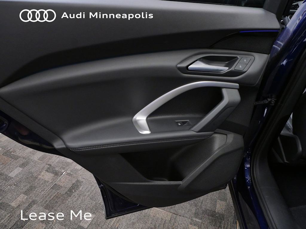 Thumbnail: 2025 Audi Q5 - 18