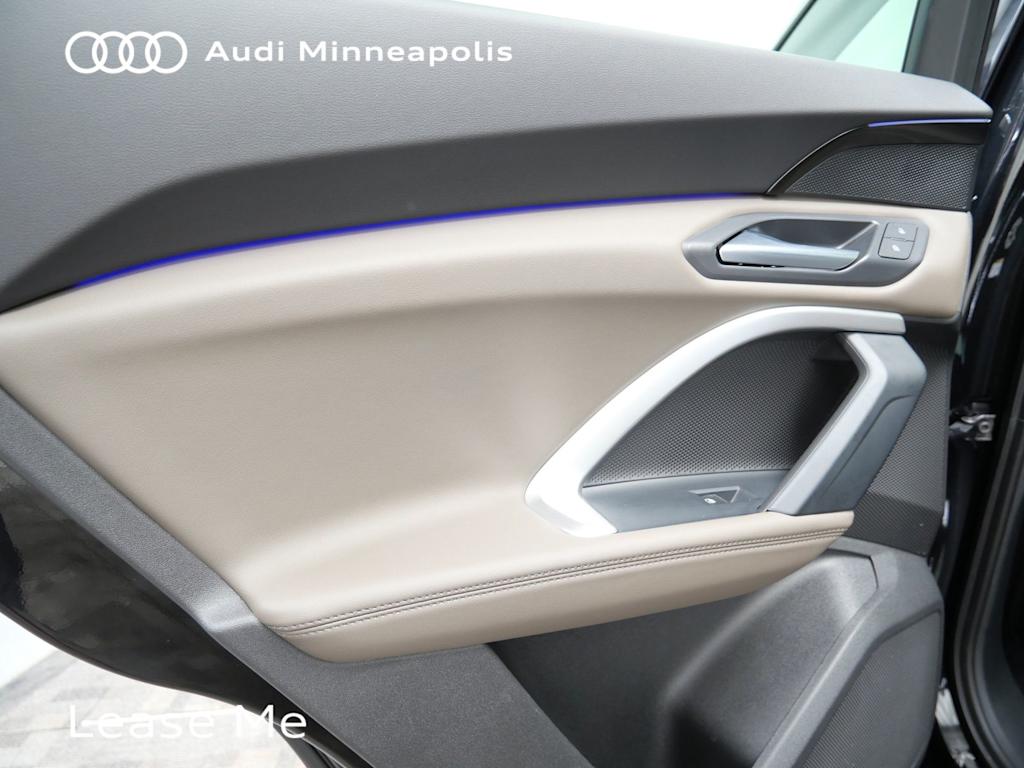 Thumbnail: 2025 Audi Q5 - 17