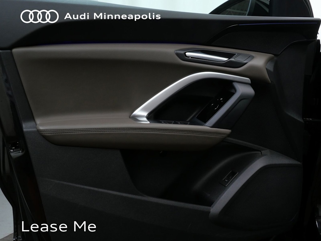 Thumbnail: 2025 Audi Q5 - 15
