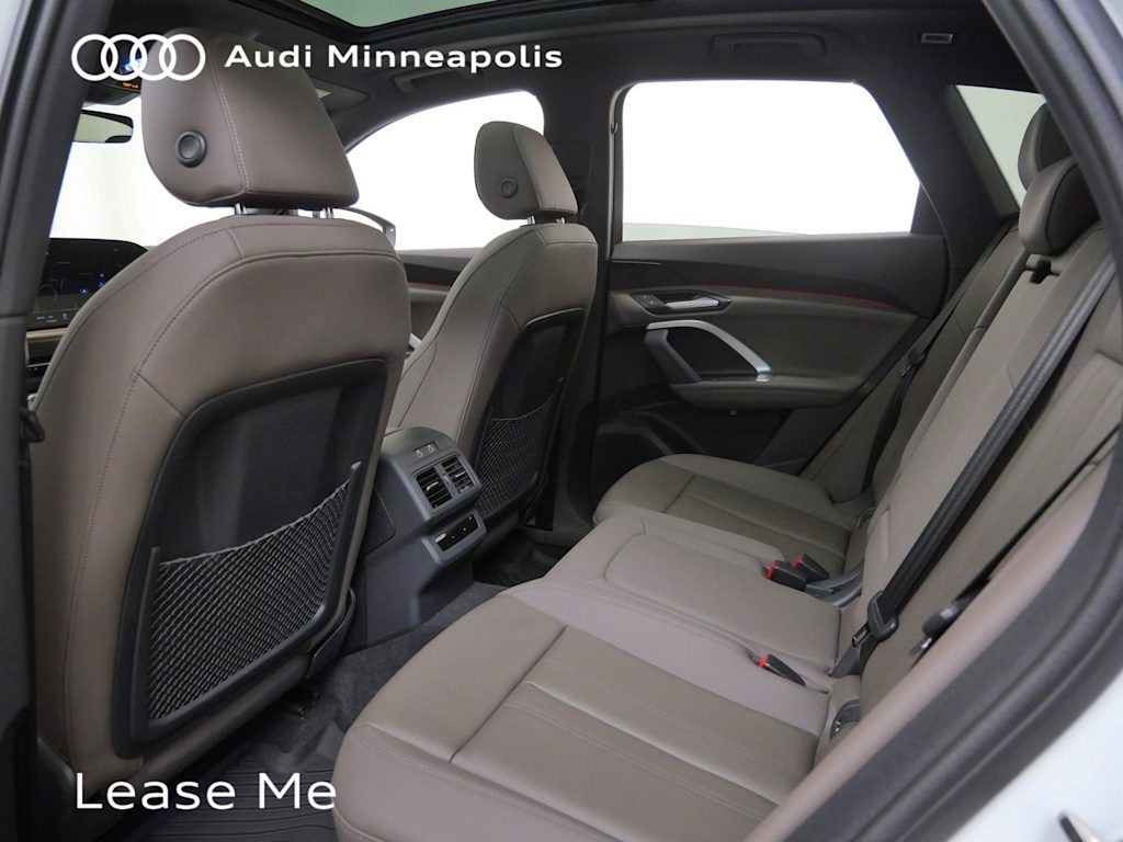 Thumbnail: 2025 Audi Q5 - 9