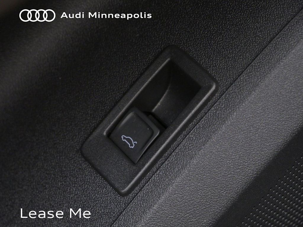 Thumbnail: 2025 Audi Q5 - 7