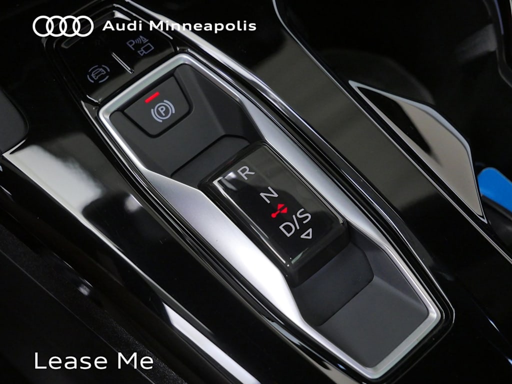 Thumbnail: 2025 Audi Q5 - 11