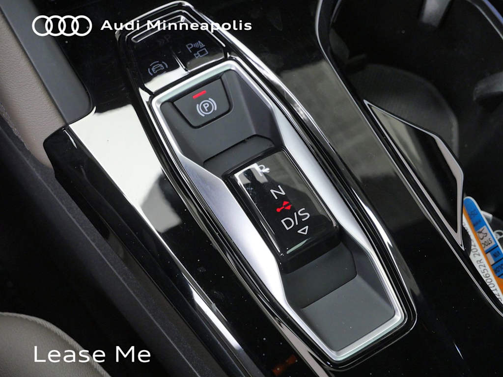 Thumbnail: 2025 Audi Q5 - 24