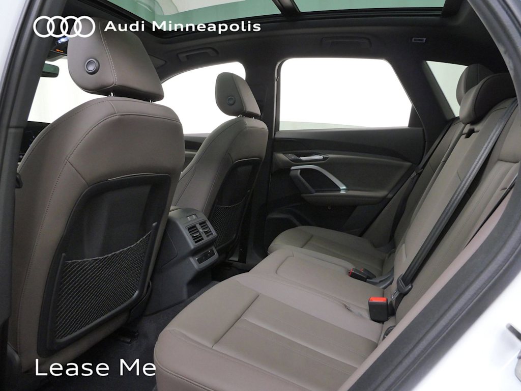 Thumbnail: 2025 Audi Q5 - 8