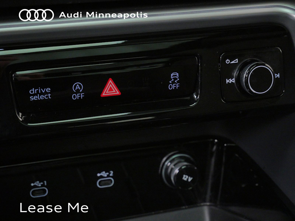 Thumbnail: 2025 Audi Q5 - 25