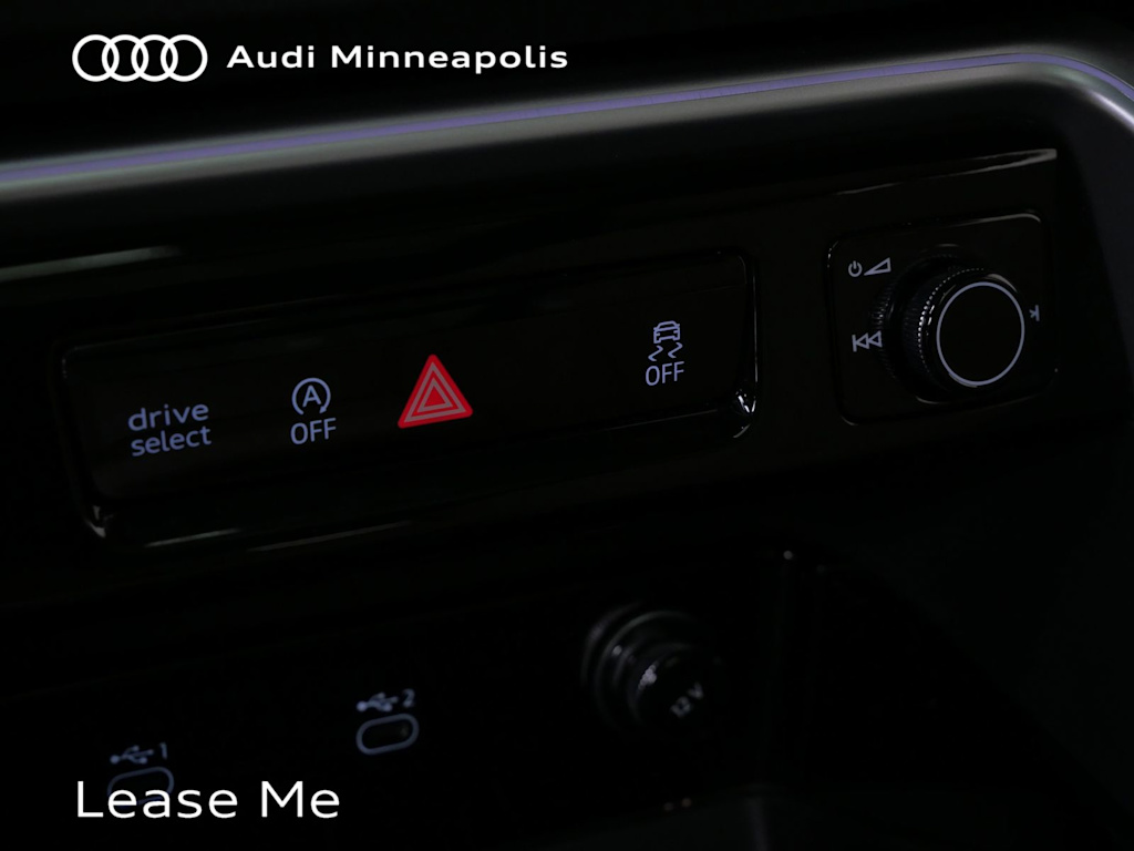 Thumbnail: 2025 Audi Q5 - 25