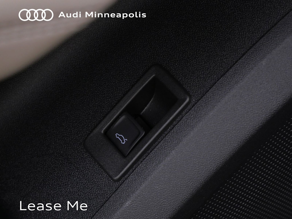 Thumbnail: 2025 Audi Q5 - 6