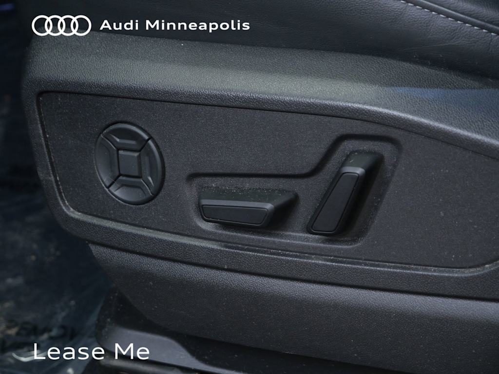 Thumbnail: 2025 Audi Q5 - 16