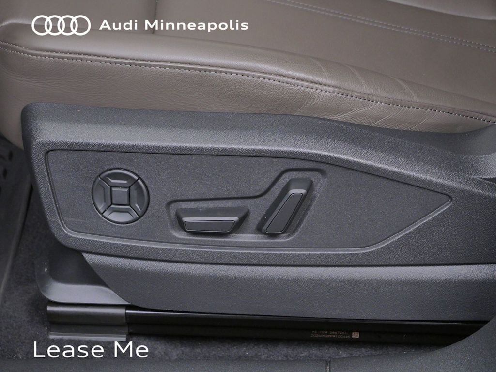 Thumbnail: 2025 Audi Q5 - 16