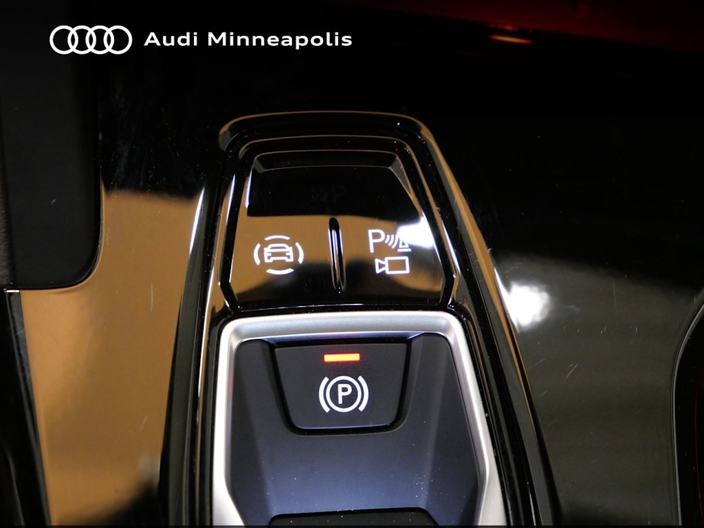 Thumbnail: 2025 Audi Q5 - 21