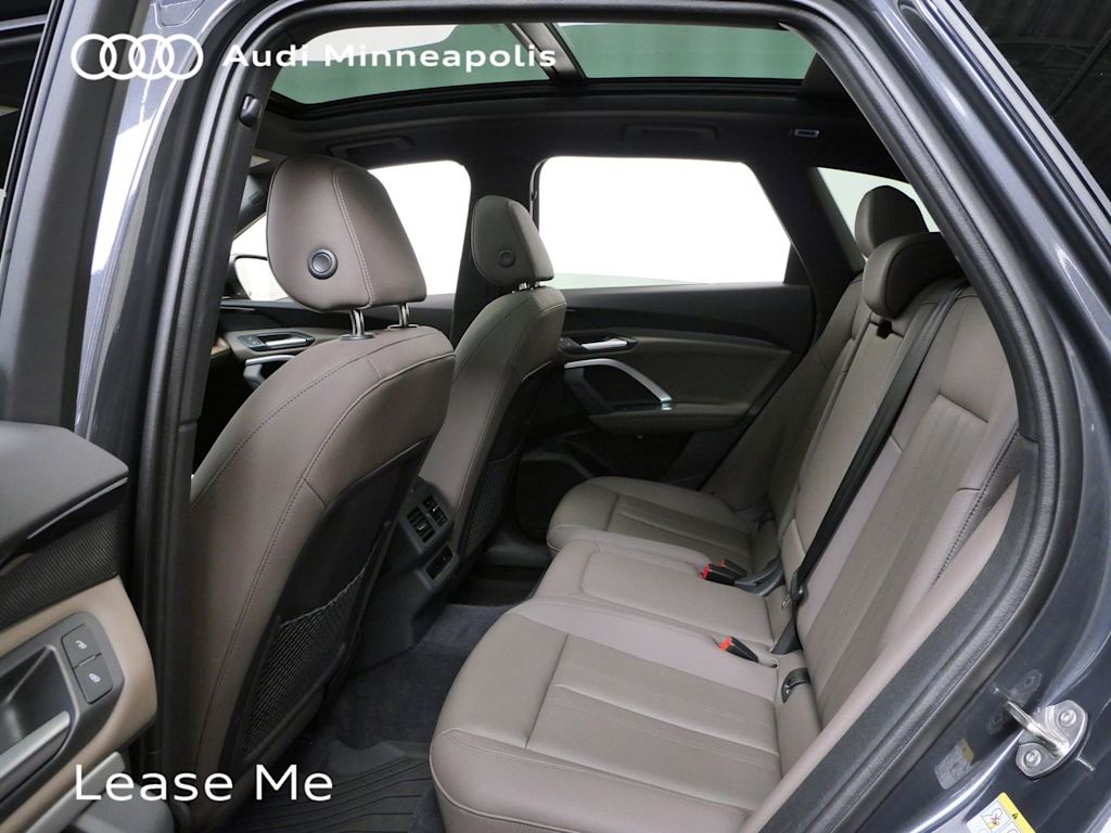 Thumbnail: 2025 Audi Q5 - 7