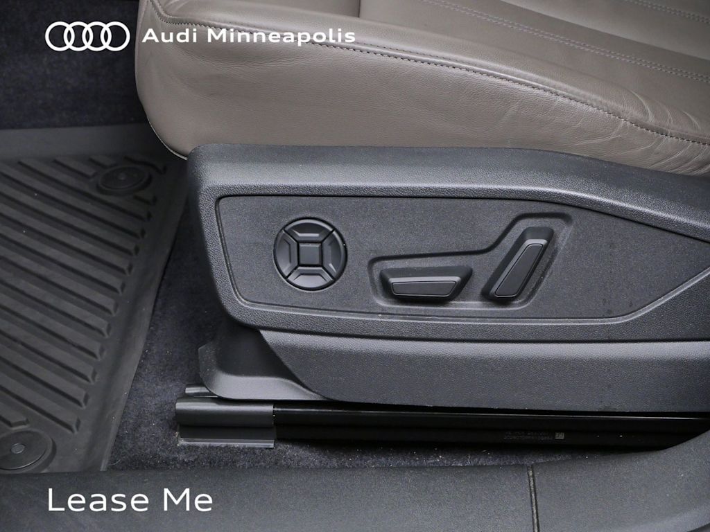 Thumbnail: 2025 Audi Q5 - 15