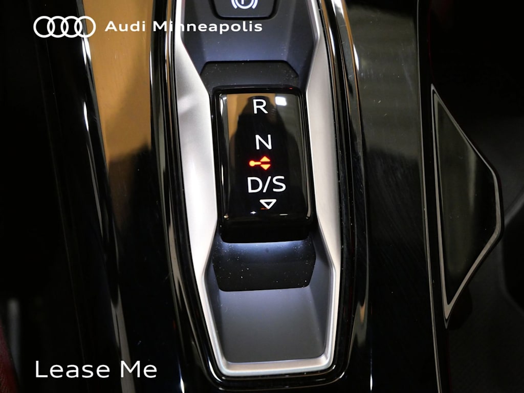 Thumbnail: 2025 Audi Q5 - 9