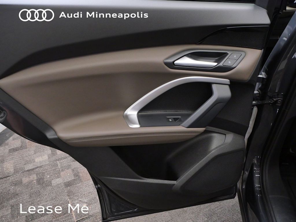 Thumbnail: 2025 Audi Q5 - 16