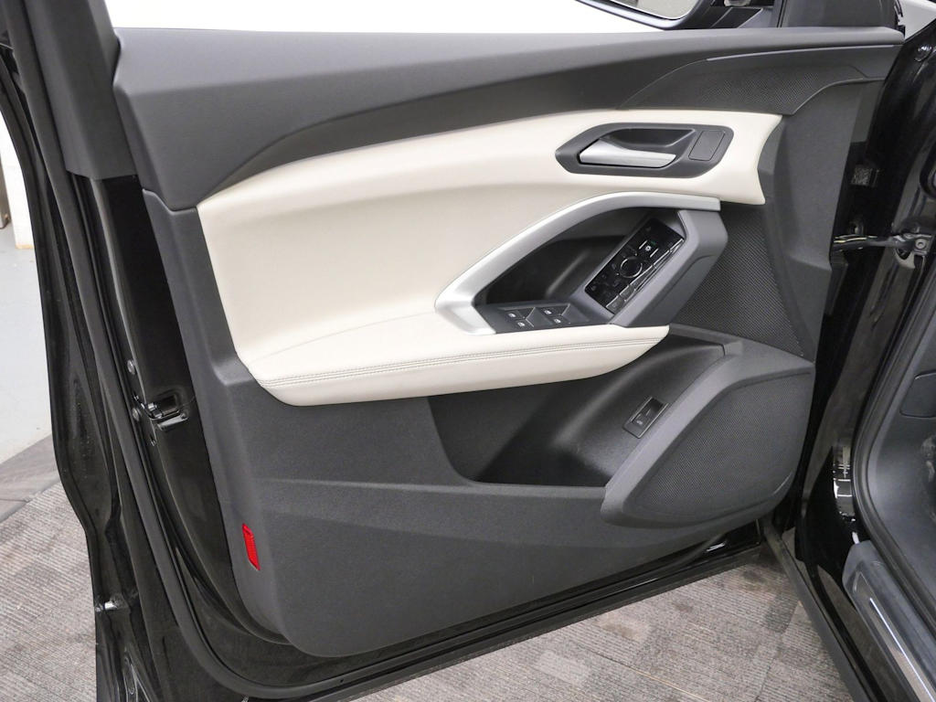 Thumbnail: 2026 Audi Q5 - 12