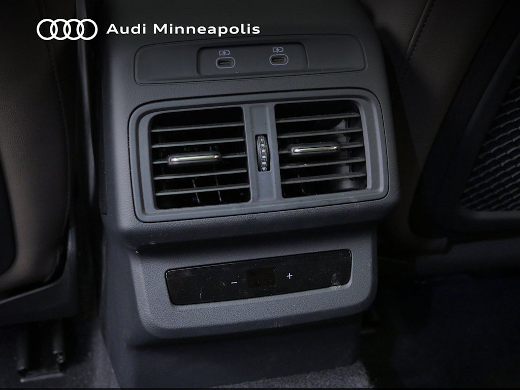 Thumbnail: 2025 Audi Q5 - 21