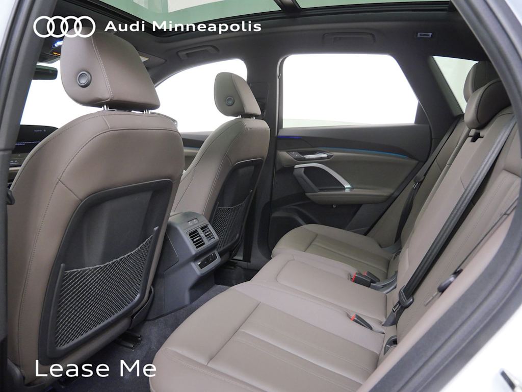 Thumbnail: 2025 Audi Q5 - 9