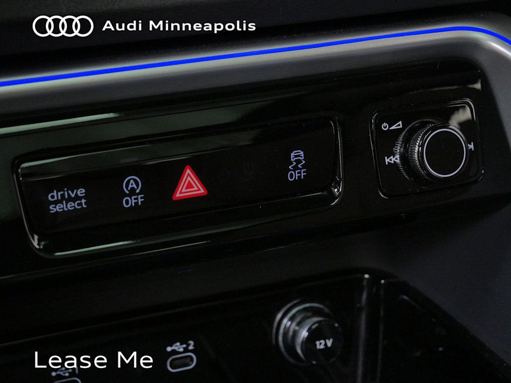 Thumbnail: 2025 Audi Q5 - 26