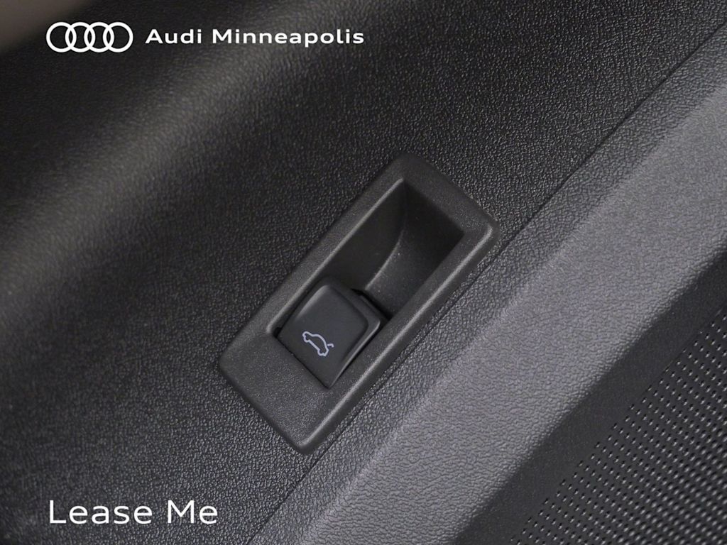 Thumbnail: 2025 Audi Q5 - 7