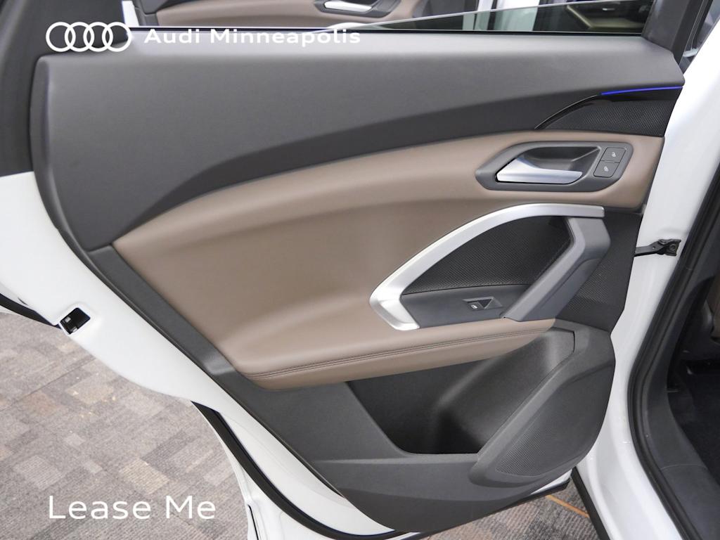 Thumbnail: 2025 Audi Q5 - 19