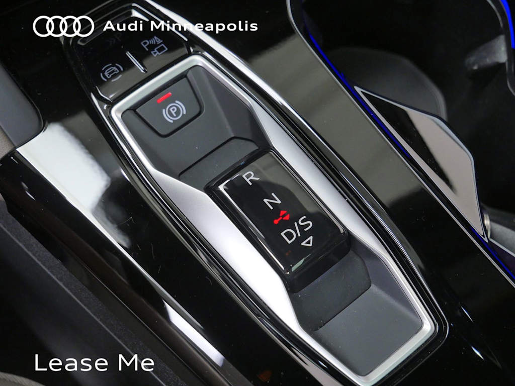Thumbnail: 2025 Audi Q5 - 11