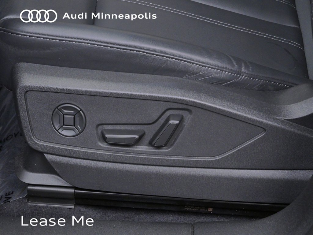 Thumbnail: 2025 Audi Q5 - 17