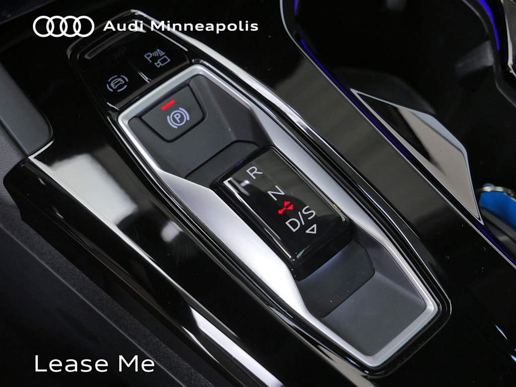 Thumbnail: 2025 Audi Q5 - 10