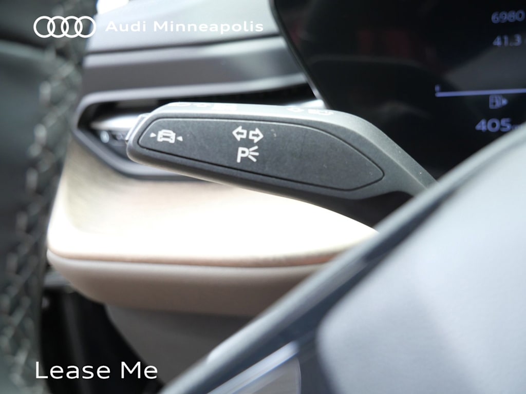 Thumbnail: 2025 Audi Q5 - 24