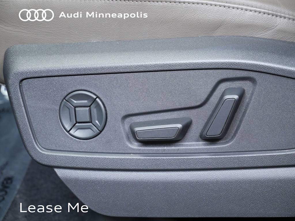 Thumbnail: 2025 Audi Q5 - 15