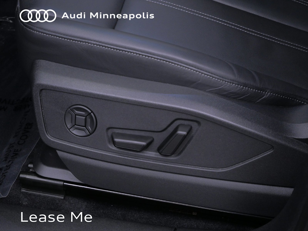Thumbnail: 2025 Audi Q5 - 16