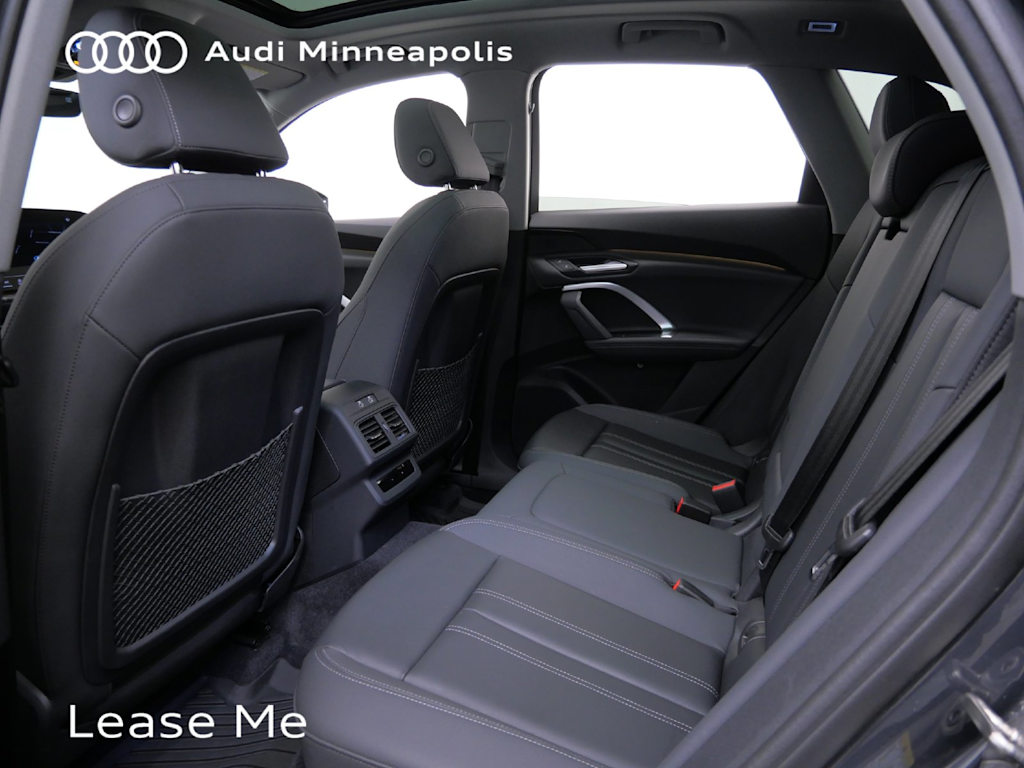 Thumbnail: 2025 Audi Q5 - 8