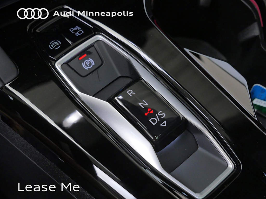 Thumbnail: 2025 Audi Q5 - 11