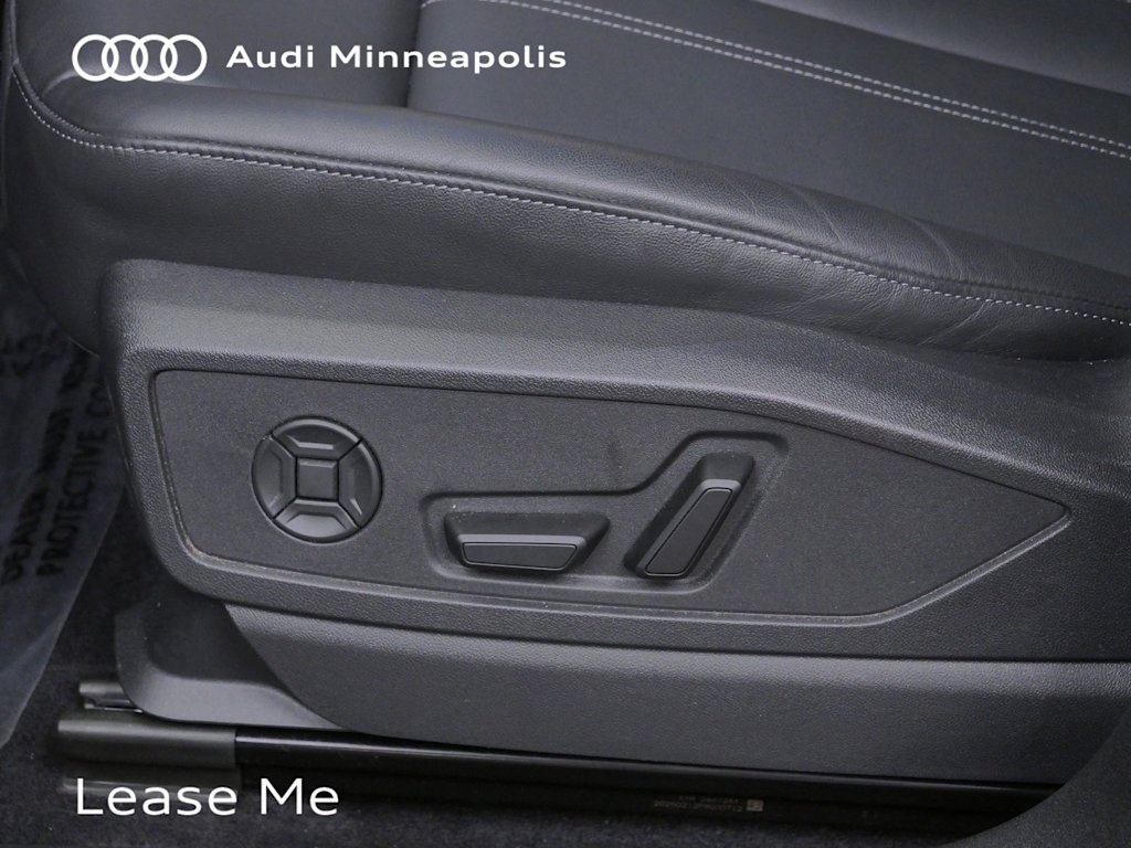 Thumbnail: 2025 Audi Q5 - 16