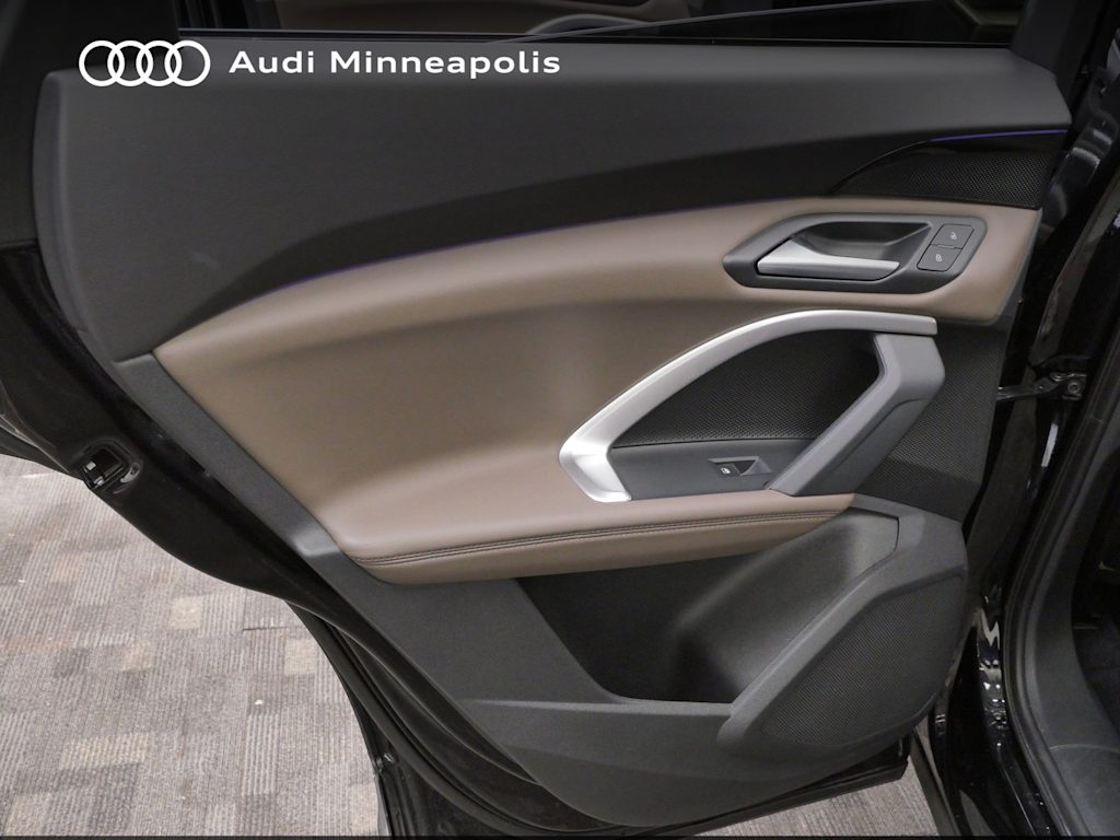 Thumbnail: 2025 Audi Q5 - 18