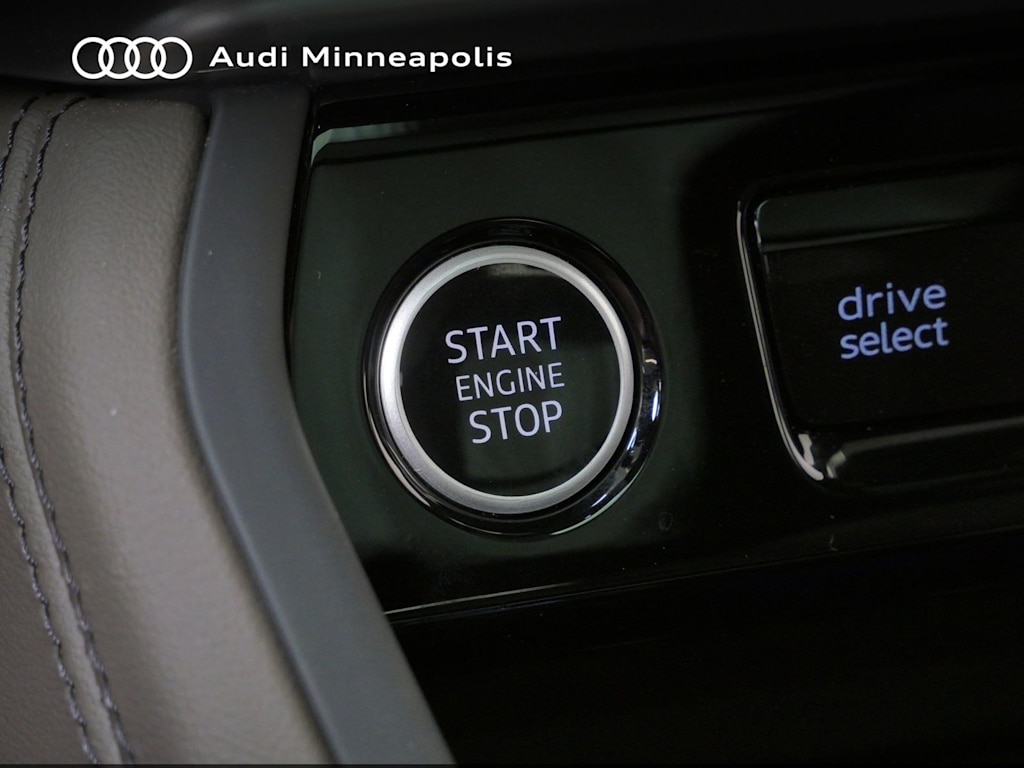 Thumbnail: 2025 Audi Q5 - 24